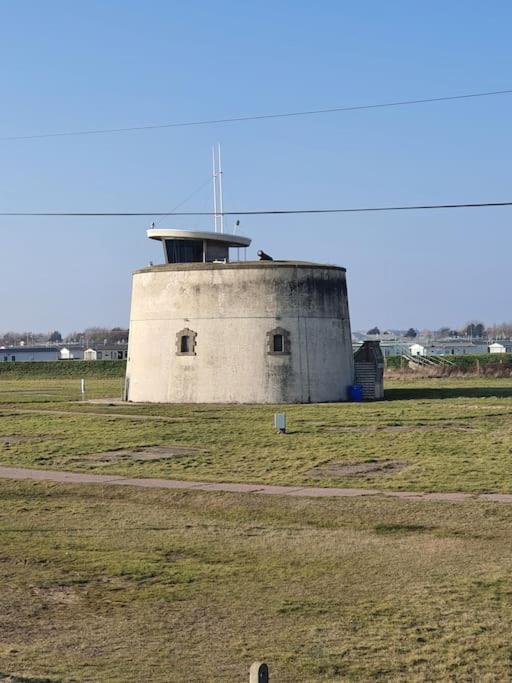 Awave From It All - Escape The City Life Jaywick Sands Extérieur photo