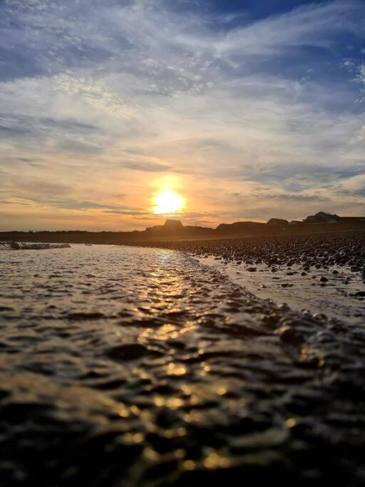 Awave From It All - Escape The City Life Jaywick Sands Extérieur photo